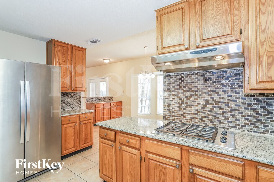 Building Photo - 20514 Hampshire Rocks Dr