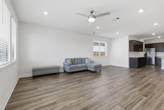 Building Photo - 17828 Bassano Ave