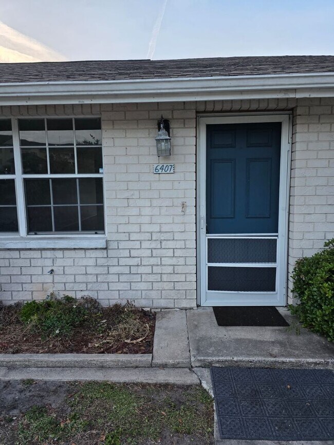 Building Photo - Move-In Ready 2BR/2BA Home