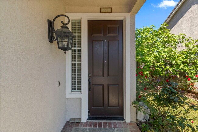 Building Photo - 5220 Peacock Hill Dr