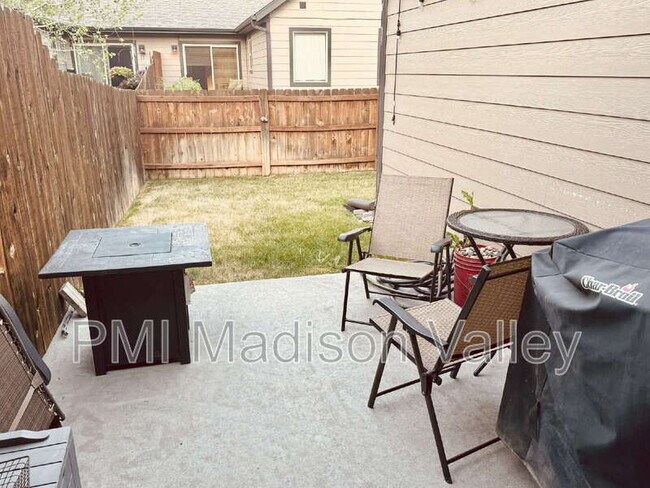 Building Photo - 96 Sage Bloom Ct