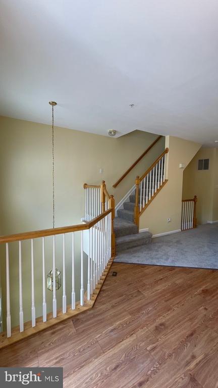 Building Photo - 6125 White Marble Ct