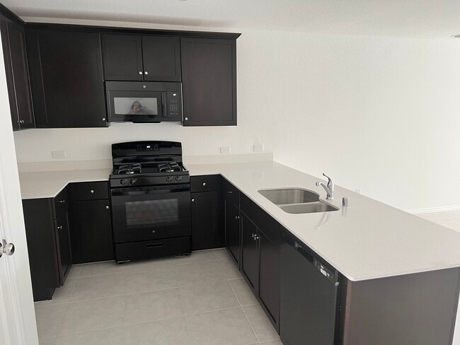 Building Photo - 2649 Kingsman Dr