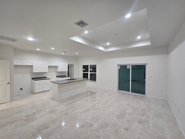 Building Photo - Brand new 3+DEN -2 BATHROOM 2 CAR GARAGE I...