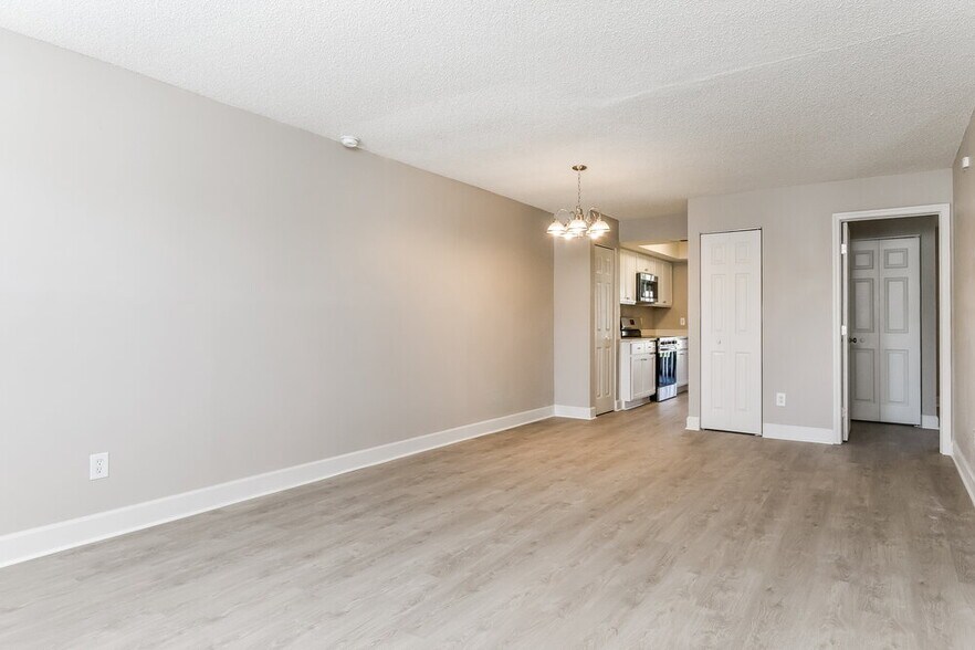 Building Photo - 16 Las Brisas Way