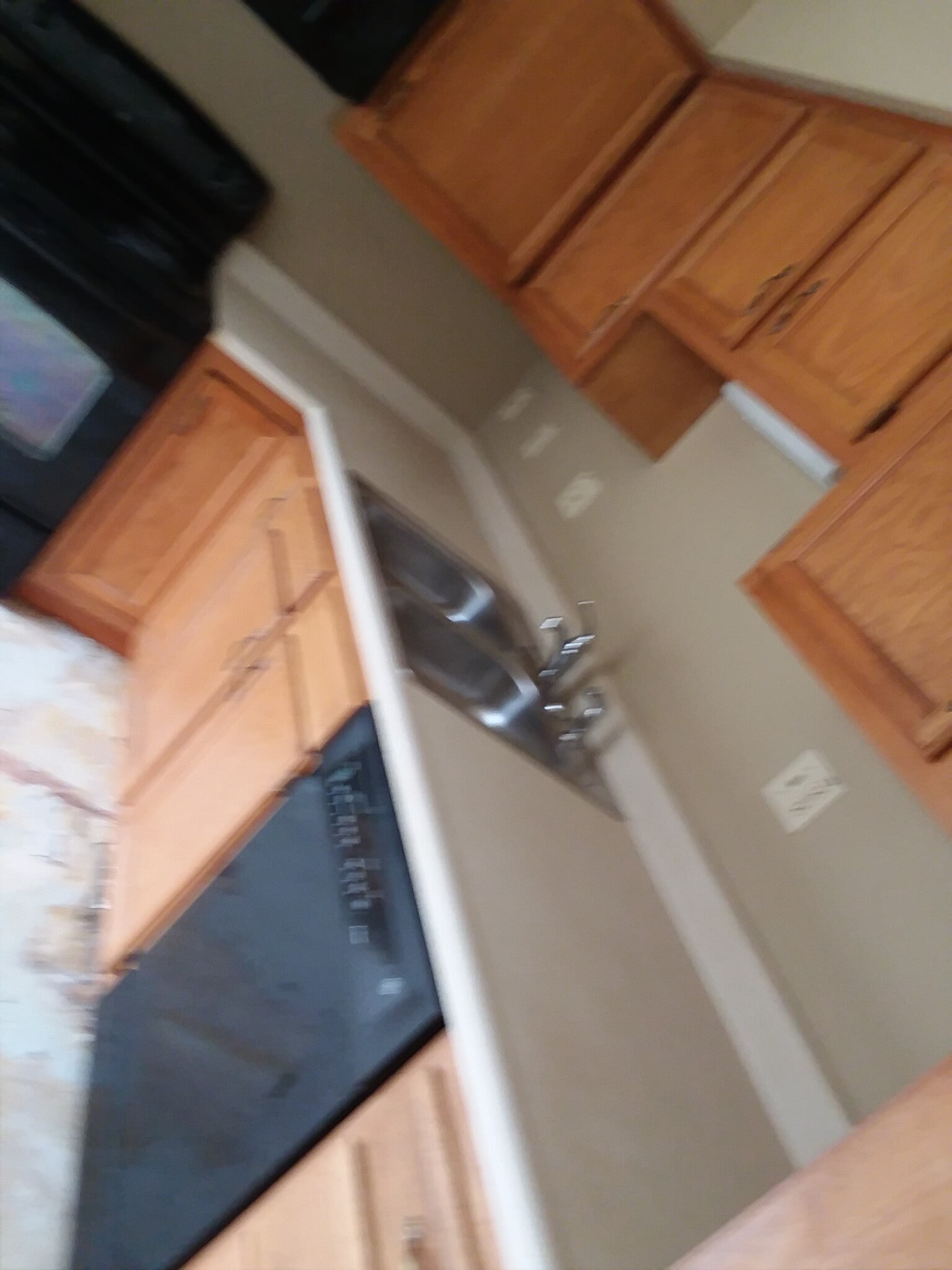 kitchen - 548 W New Castle St