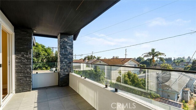 Building Photo - 420 S Hill St