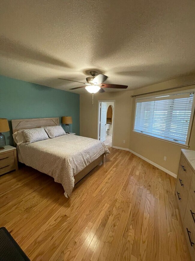 Building Photo - OFFERED FURNISHED OR UNFURNISHED - With view of the Yuma valley!