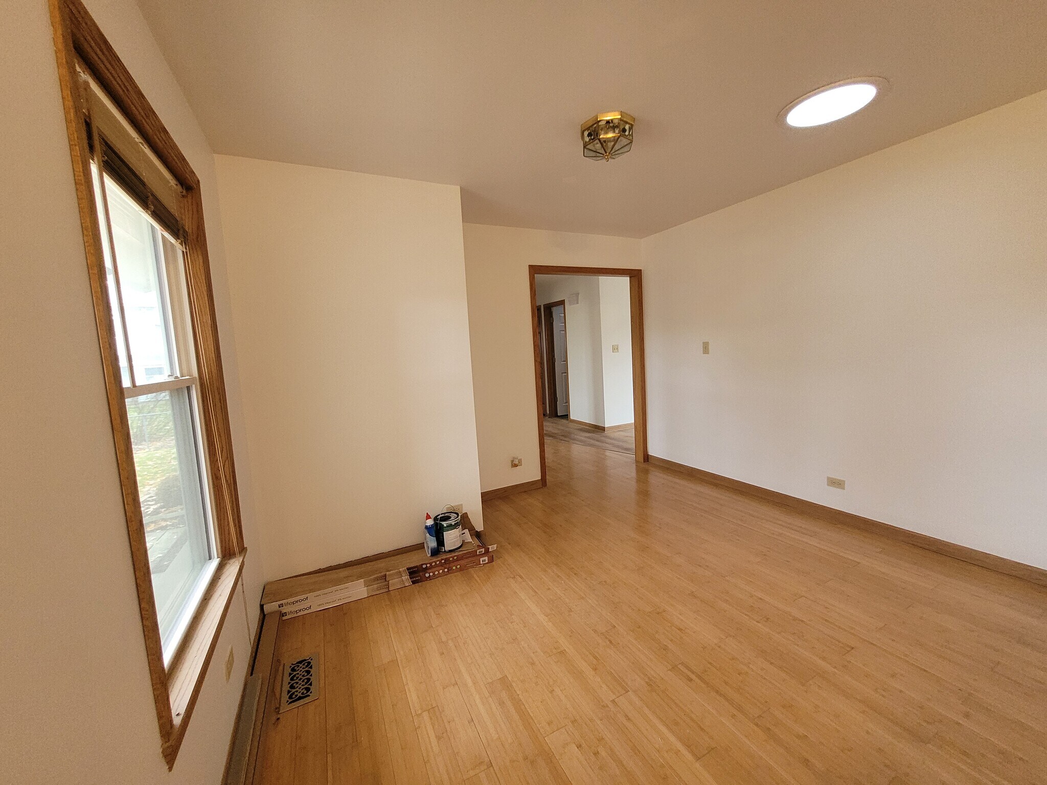 Building Photo - 364 N Everett Dr