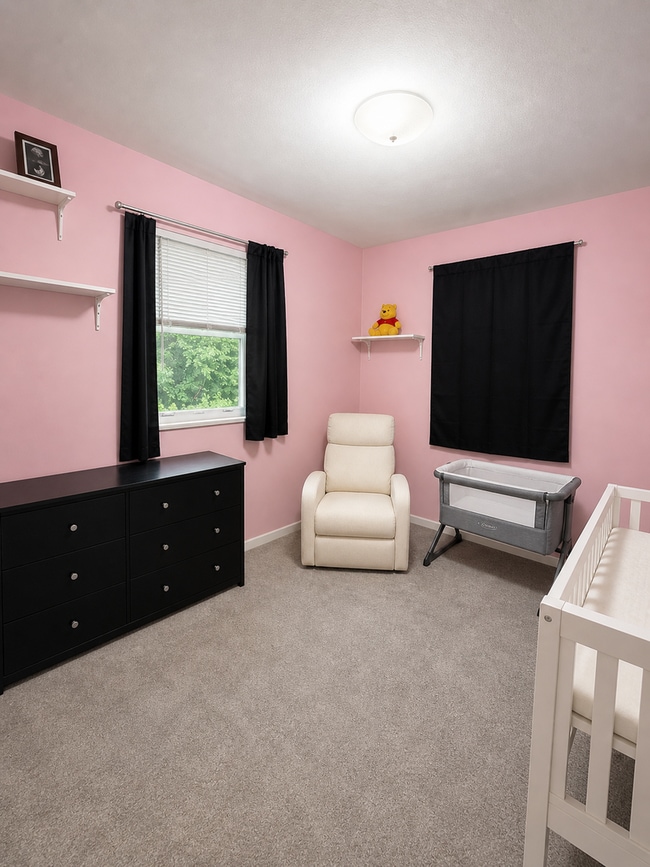 Building Photo - 3 bedroom 1.5 bathroom home for rent in Belleville