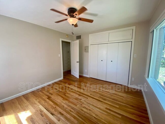 Building Photo - 68 S 400 E