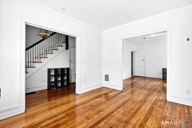 Building Photo - 408 East Ave