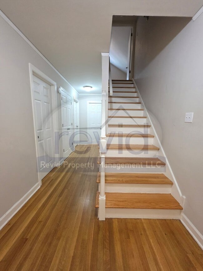 Building Photo - 99 Perkins Extd