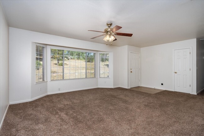 Building Photo - 31200 Revis Rd