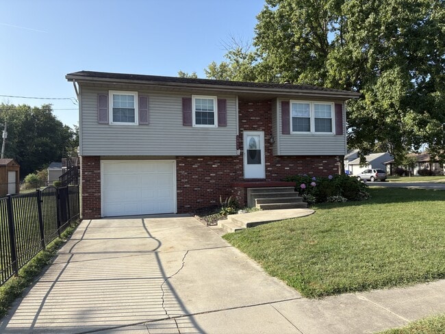 Primary Photo - 3805 E Fitzgerald Rd