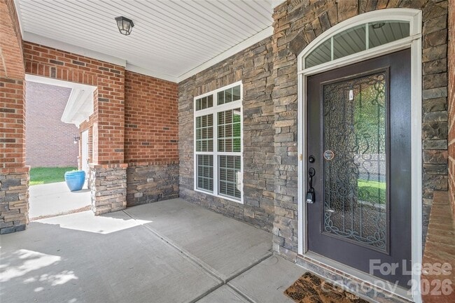 Building Photo - 3306 Carmel Rd