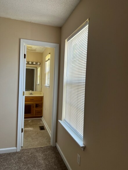 Building Photo - 1505 Richmond Rd