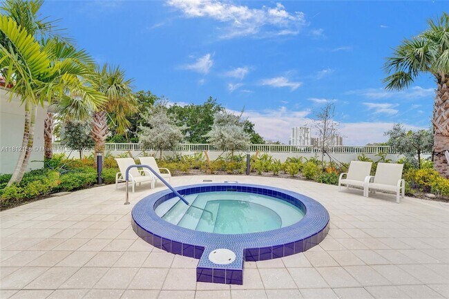 Building Photo - 20281 E Country Club Dr