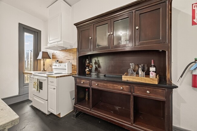 Building Photo - 100 W Hamilton St