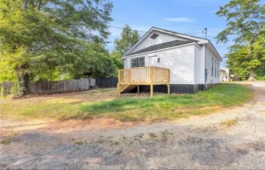 Building Photo - 101 Ellison Cir