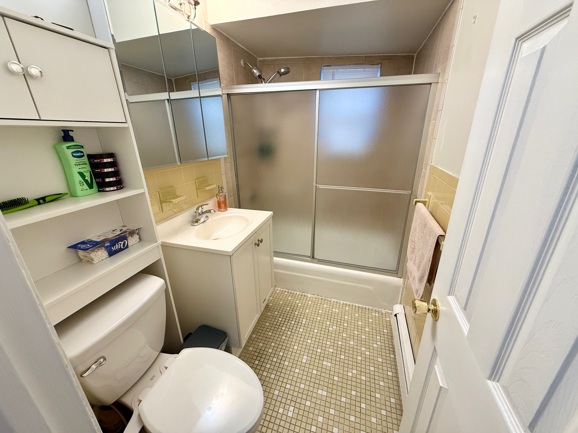 Building Photo - 202 12th St