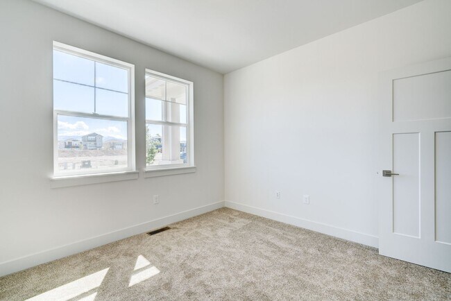 Building Photo - New Peaceful Retreat