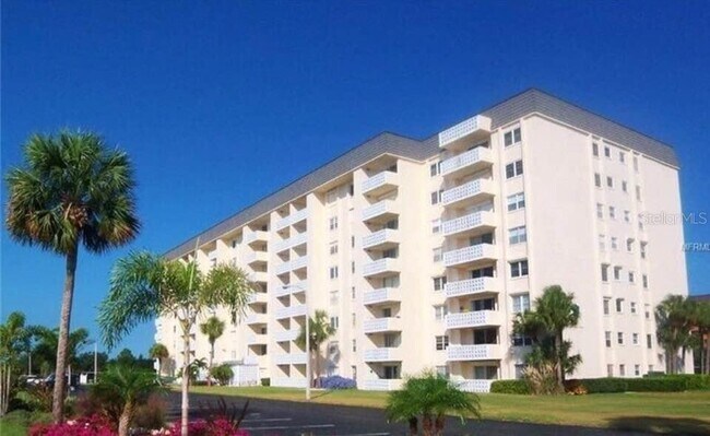 Building Photo - 9 Forbes Pl