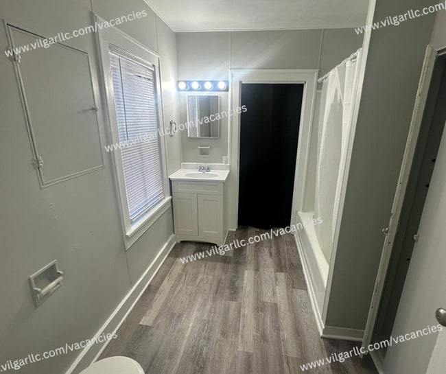 Building Photo - Step into comfort, convenience, and quality living in this conveniently designed 4-bedroom, 2-flo...