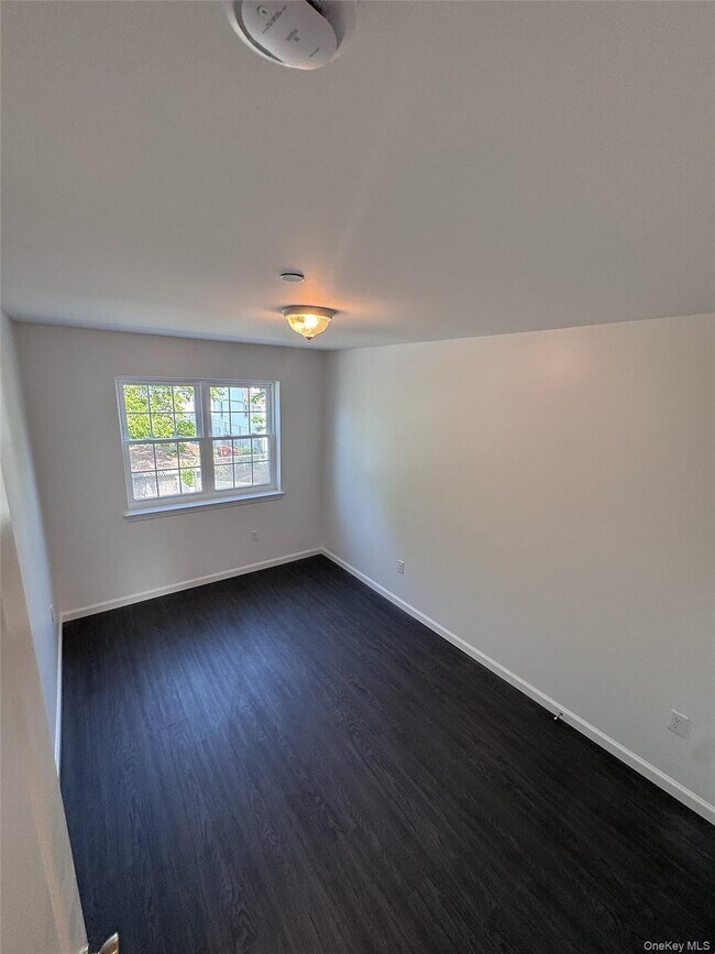 Building Photo - 3-42 B 46 St
