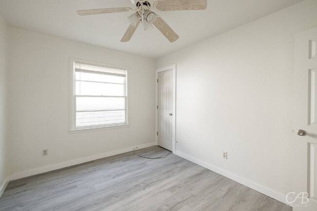 Building Photo - For Lease