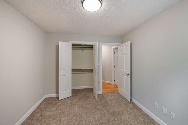 Building Photo - 103 Tarpley Way