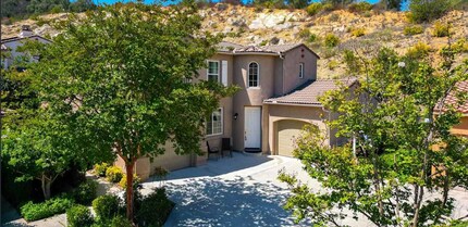 Building Photo - Available for Rent – Beautiful Gated 3BD/3BA Home Near Cal State San Marcos