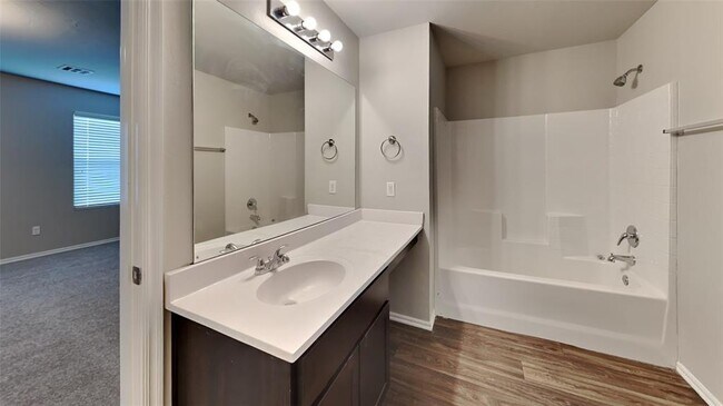 Building Photo - 16205 Lovers Ln