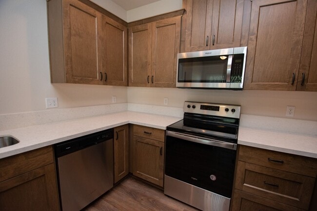 Building Photo - Wonderful 2BD Duplex in Great Washougal Lo...