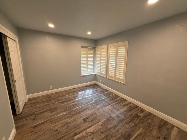 Building Photo - 4231 Edison Ave