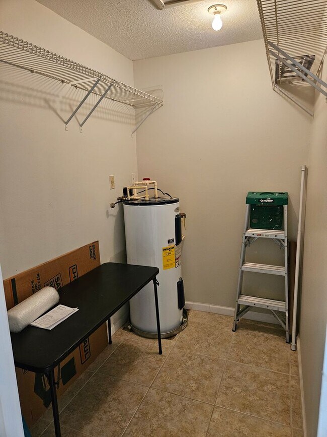 Building Photo - Annual 2nd Floor Condo For Rent located on...