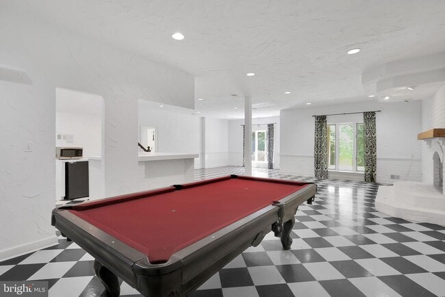 Building Photo - 8901 Iron Gate Ct