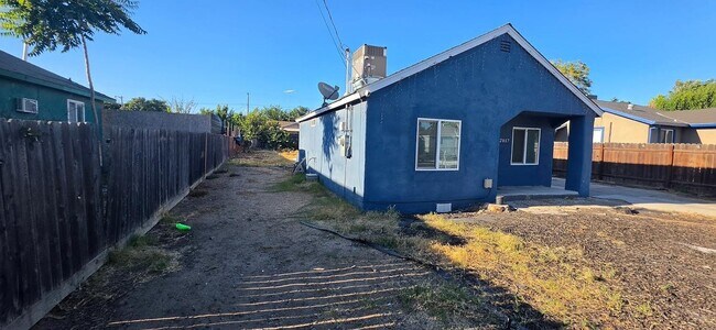 Building Photo - 2017 Donald St