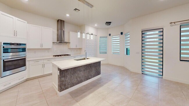 Building Photo - 10780 Oceano Wy