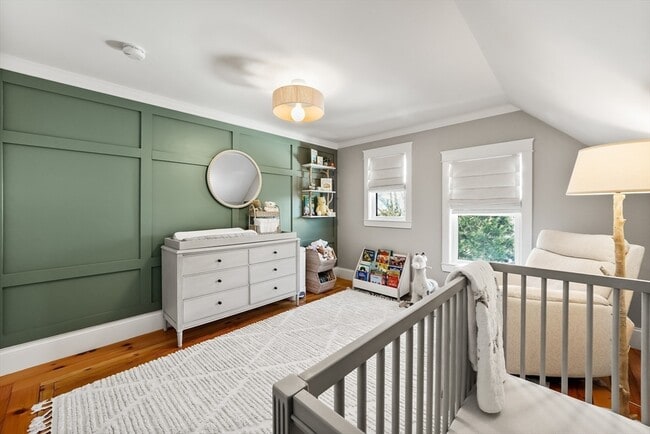 Building Photo - 814 Main St