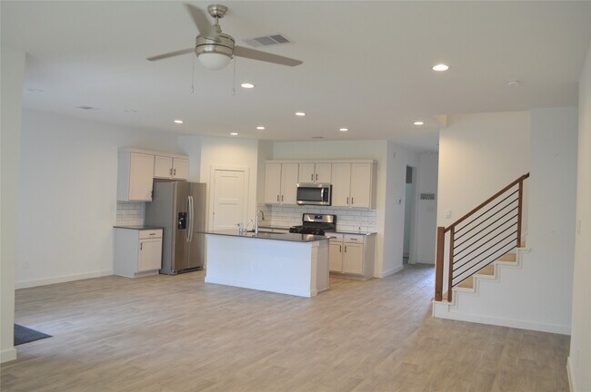 Building Photo - 10313 Cascade Range Ln