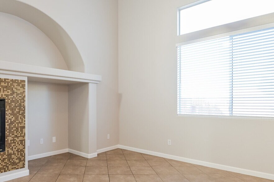Building Photo - 11130 Star Lily St