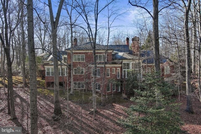 Building Photo - 8541 Old Dominion Dr