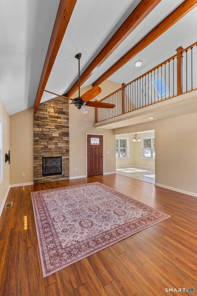 Building Photo - 5 Sunningdale Ln