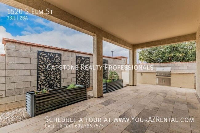 Building Photo - 1520 S Elm St