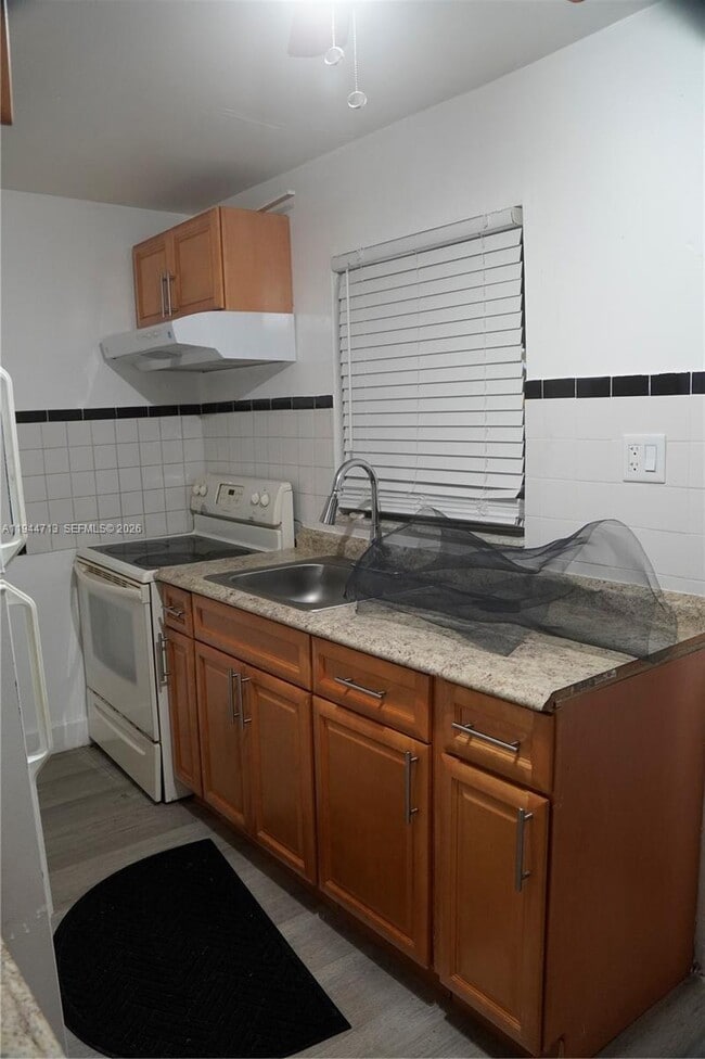 Building Photo - 4370 NW 174th Dr