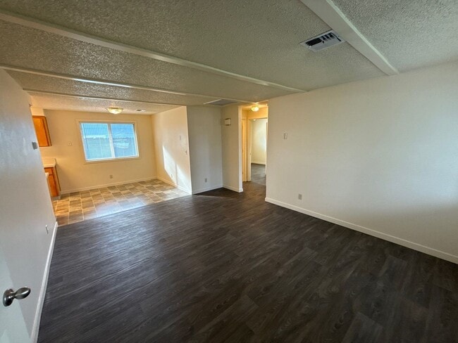 Building Photo - 411 E 3rd St