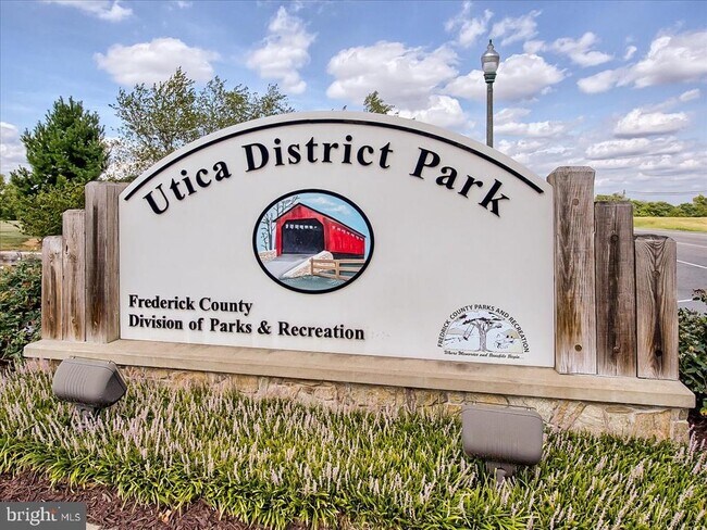 Building Photo - 132 Savannah Ct