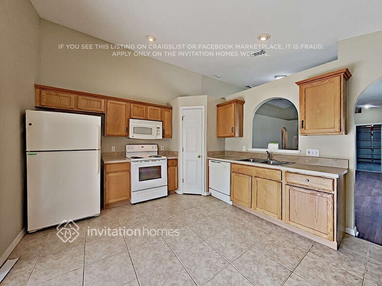 Building Photo - 6207 Cannoli Pl