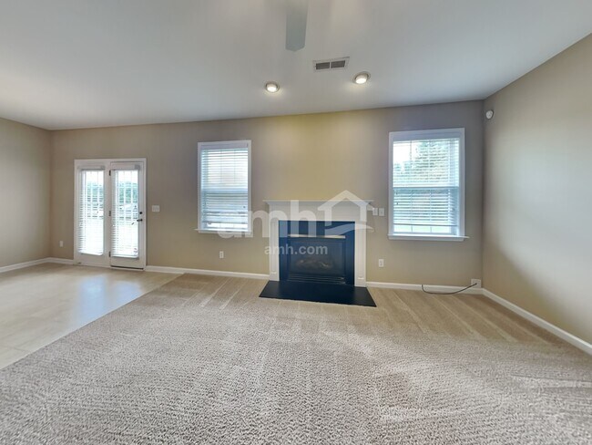 Building Photo - 203 Fledgling Way